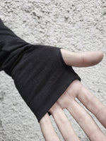 LONG SLEEVE POCKETED T-SHIRT - BLACK - S